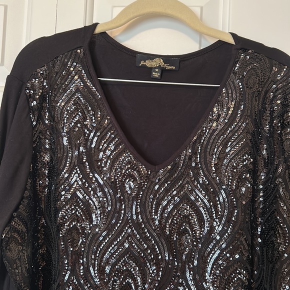 Brand New Black Joan Boyce Long Sleeve Vneck Sequin Top, sz 1x, NWOT - Picture 3 of 3